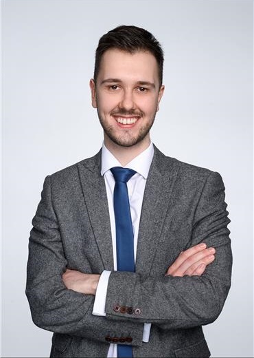 Louis Hutchings, Portfolio Manager